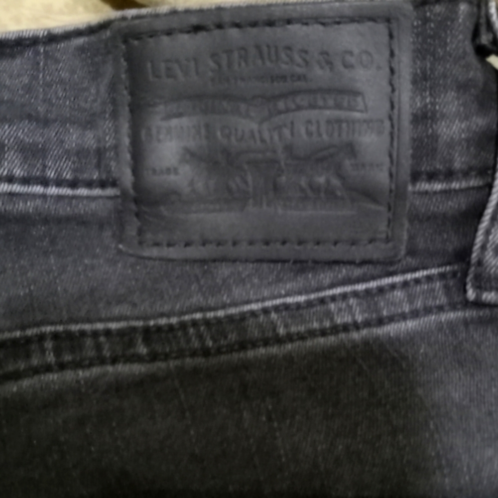 Levis size 4 vintage black color